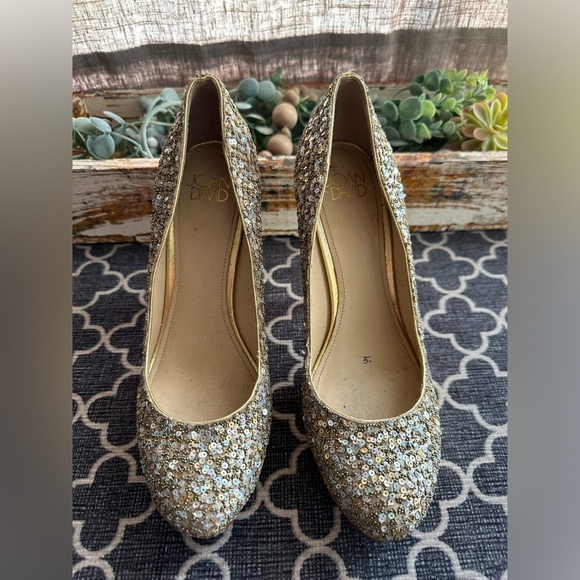 Joan David Elegant Gold Sequin Women's Shoes- size 8 - Picture 1 of 6